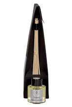 Load image into Gallery viewer, Queen&#39;s Jubilee Natural Rattan Reed Diffuser