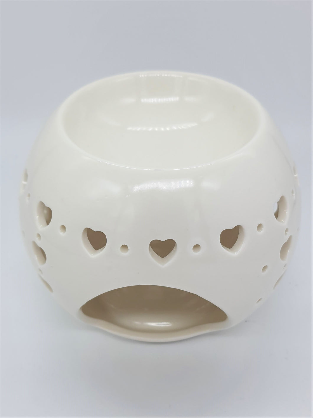 Ceramic OIl/Wax burner with heart cut out design